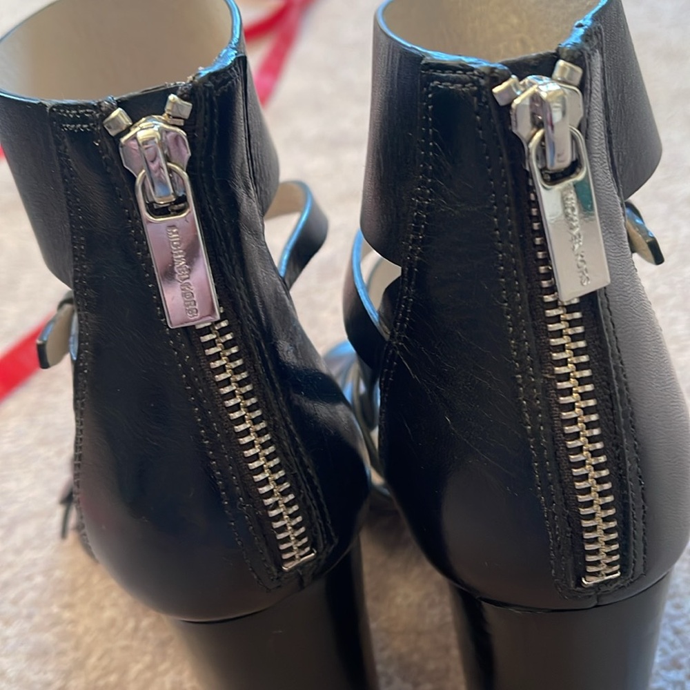 🐿️ Michael Kors Chunky Heels - Picture 8 of 12